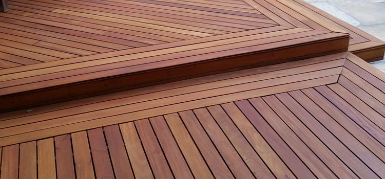 Redwood Decking Material in La Canada Flintridge, CA